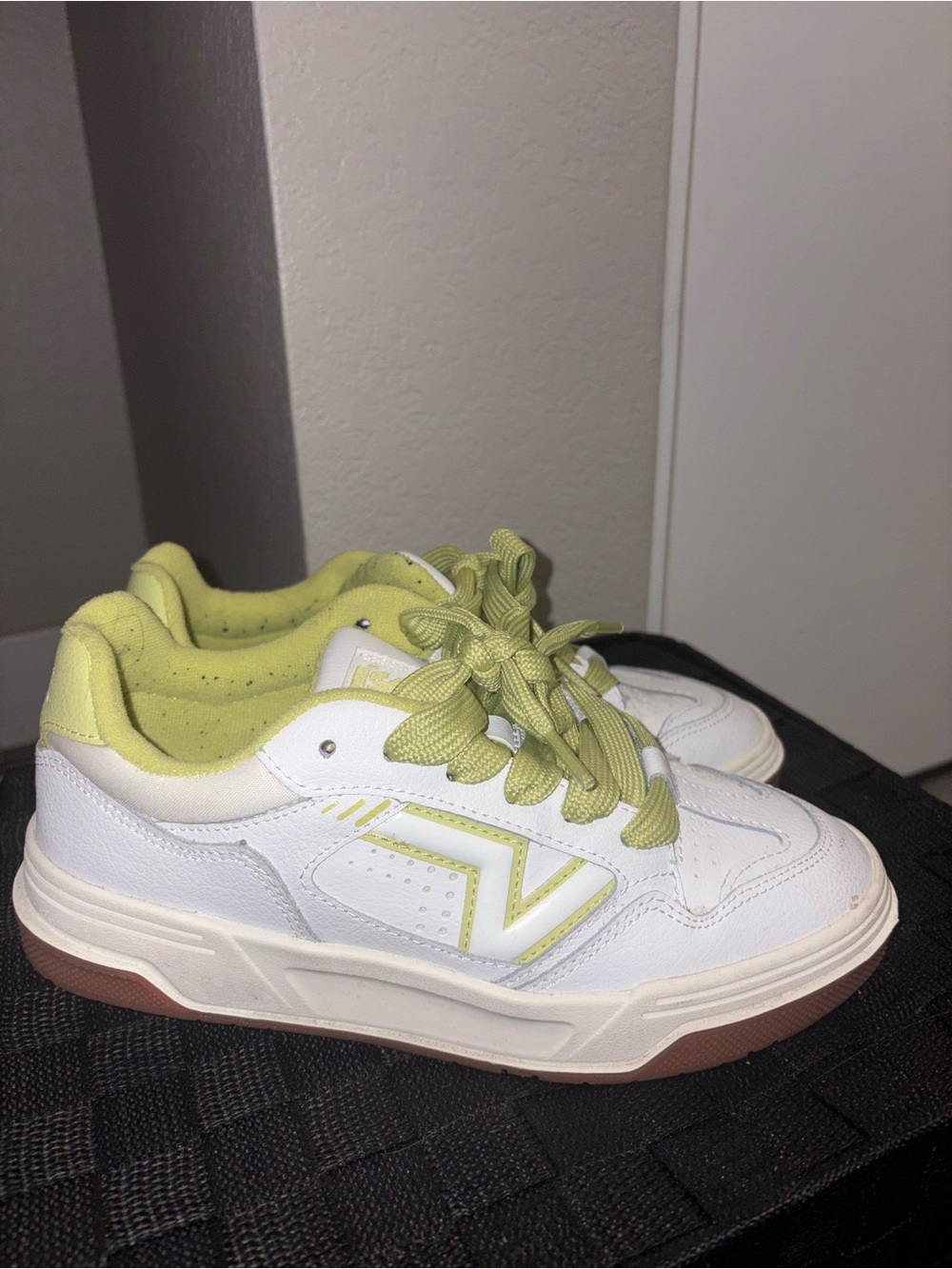 💕Vans White & Yellow Low-Top Sneakers 💕